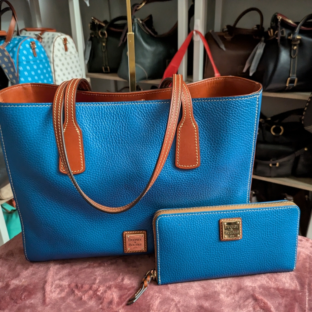 NWTs Dooney And Bourke Pebble Grain Small Ashton Tote On The Color Persian 🔵💙 - Picture 2 of 11